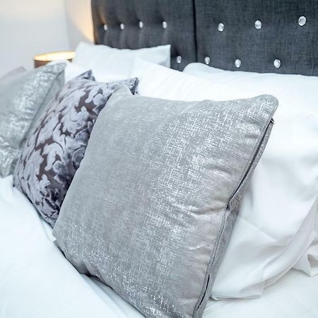 נורת'המפטון Luxuriant Apartments מראה חיצוני תמונה