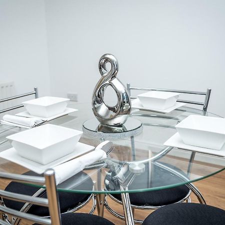 נורת'המפטון Luxuriant Apartments מראה חיצוני תמונה