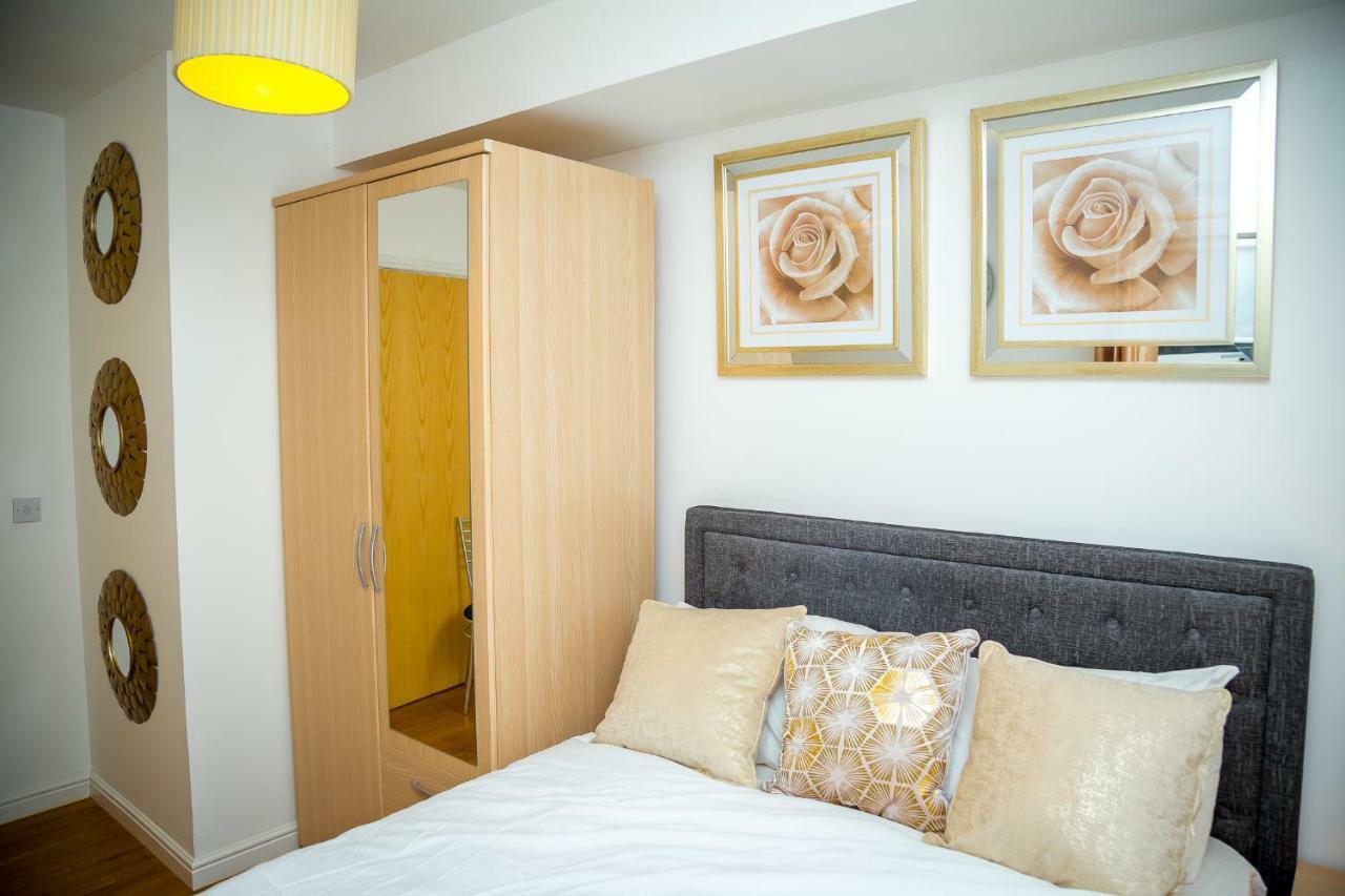 נורת'המפטון Luxuriant Apartments מראה חיצוני תמונה
