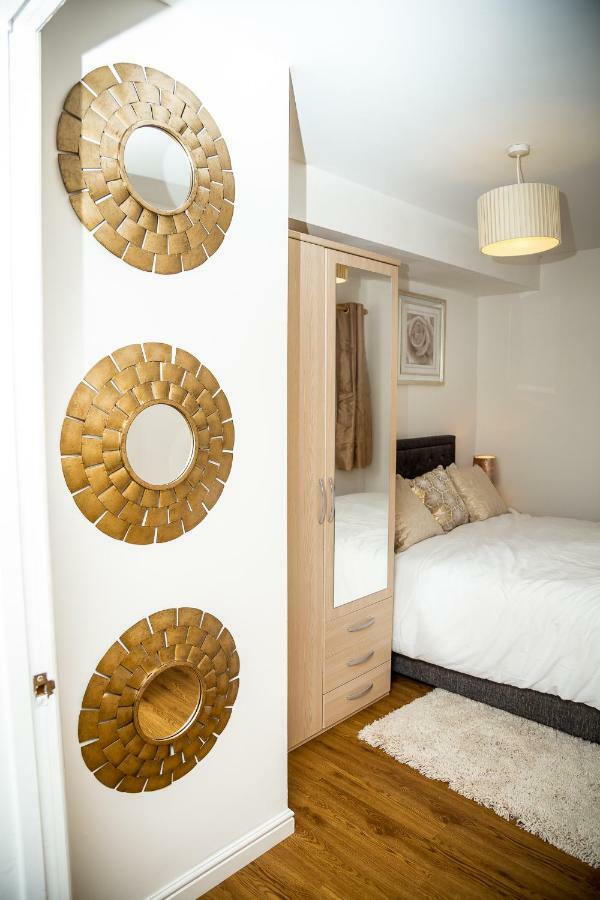 נורת'המפטון Luxuriant Apartments מראה חיצוני תמונה